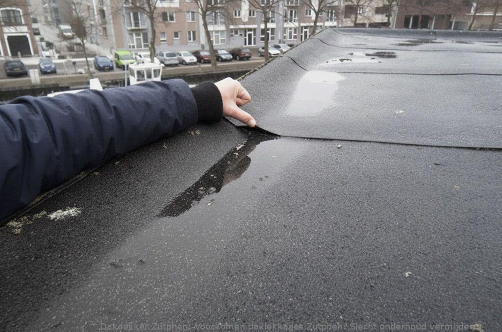 Voorkomen daklekkages Zutphen: Slecht onderhoud vermijden